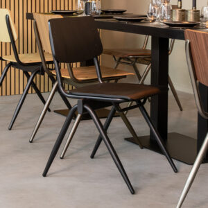 LABEL51 Eetkamerstoel Solid - Zwart - Hout - Zwart Metalen Frame